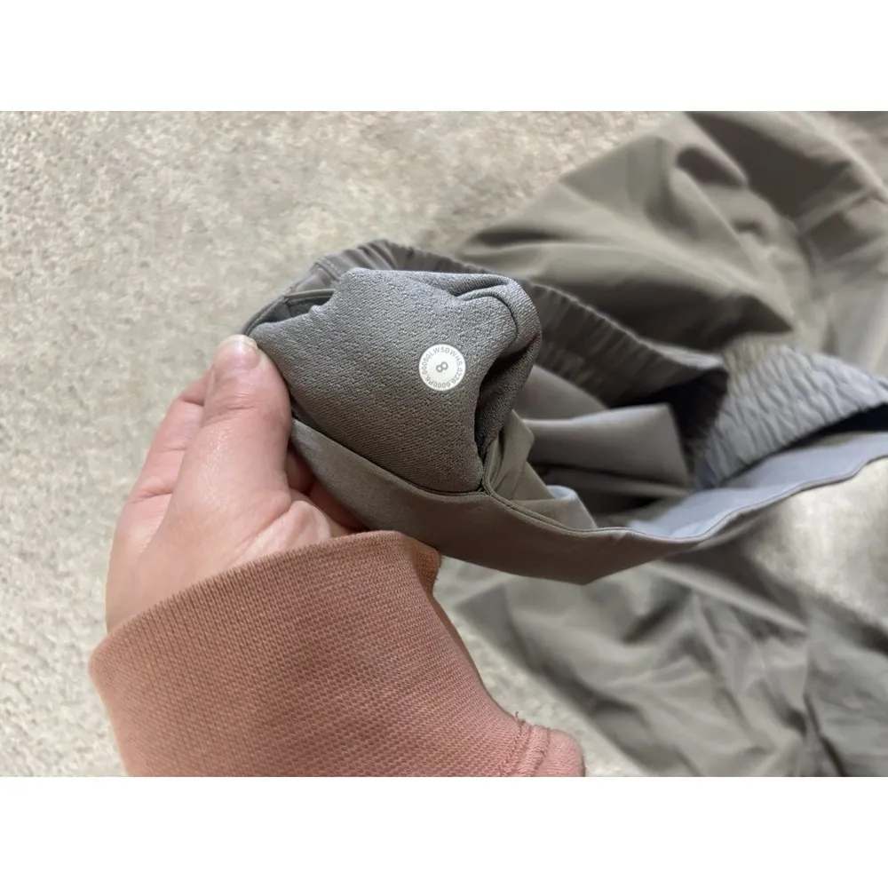 Lululemon Sun Setter Joggers Womens 8 Gray Lightweight Stretch Relaxed Fit Yoga - Image 5