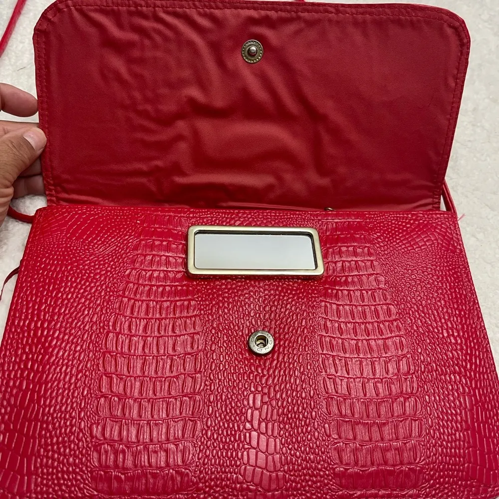 Faux Red Patent Alligator Purse 80s Shiny Red Faux - Image 3