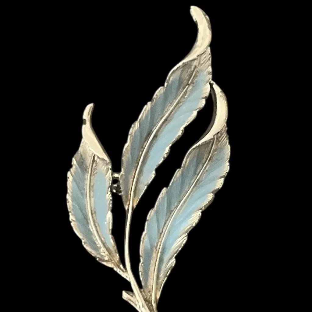 Vintage Estate Silver Tone Leaf Powder Blue Enamel Leaves Brooch Pin - Image 7
