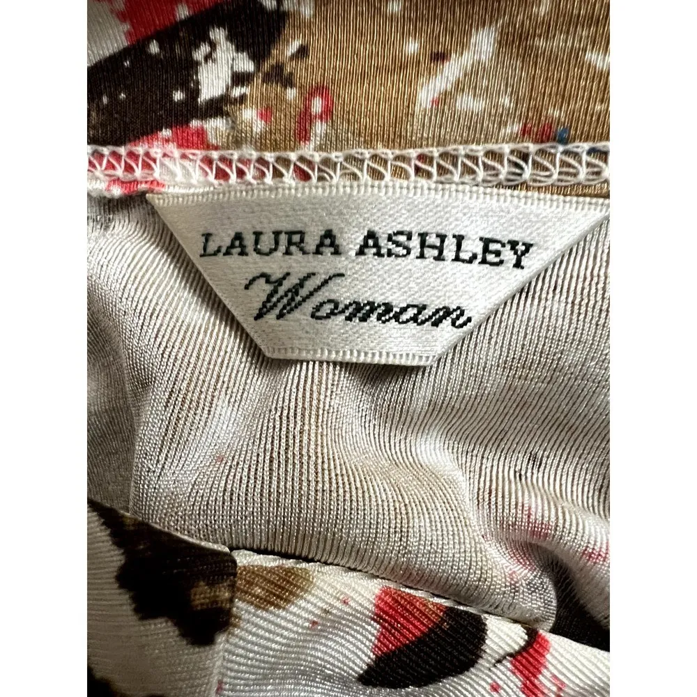 Laura Ashley Woman 1X long sleeve floral button up stretch blouse - Image 4