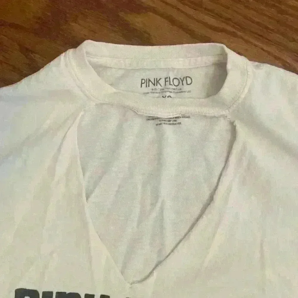 Pink Floyd NYC Trekking Concert T-Shirt Size XS 70's Retro Album Rock Classic - Image 3