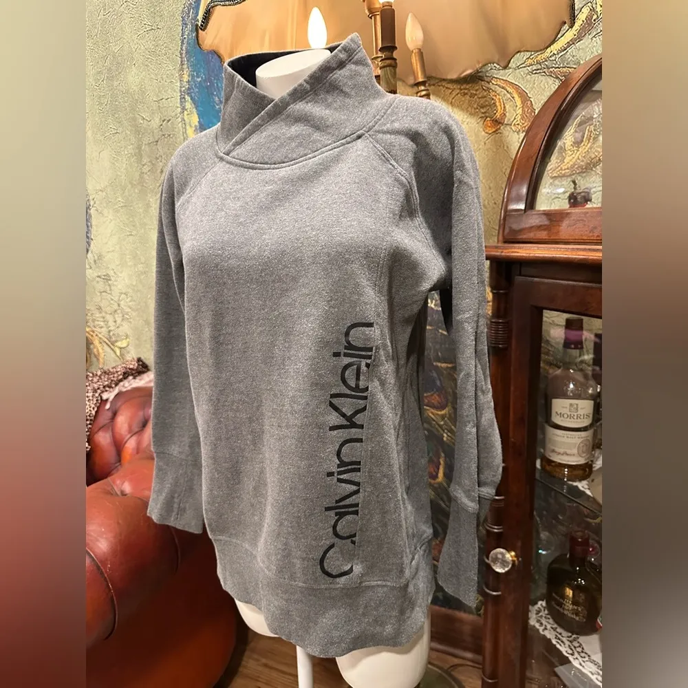 EUC Calvin Klein Gray Turtleneck Sweater with Relaxed Fit - Image 3