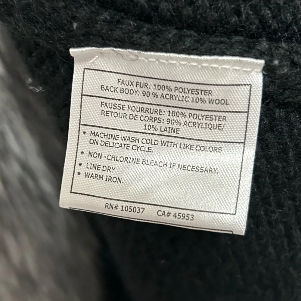 Ariat  Black Vest with Gray Faux Fur Front - Image 3