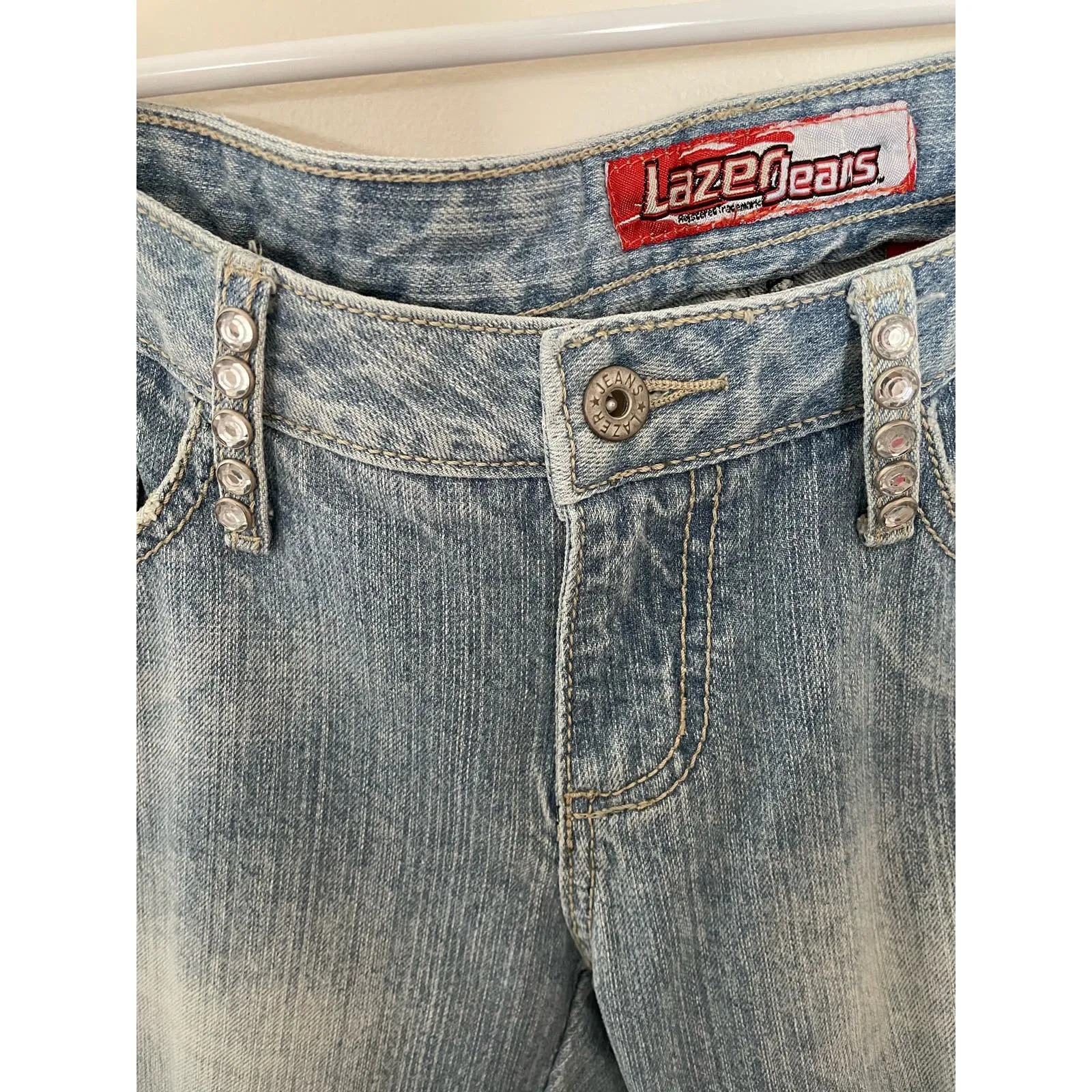 NWOT‎ vintage, distressed,Lazer,wide leg, jeweled, cropped, light wash Blue Size undefined - Image 7