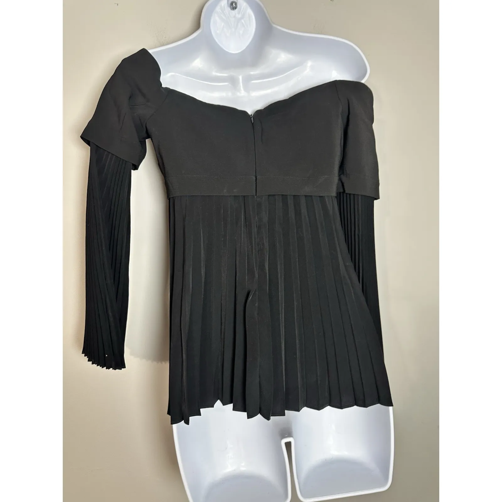 A.L.C. Serena Off-the-Shoulder Pleated Top in Black - Size 0 NWOT - Image 8