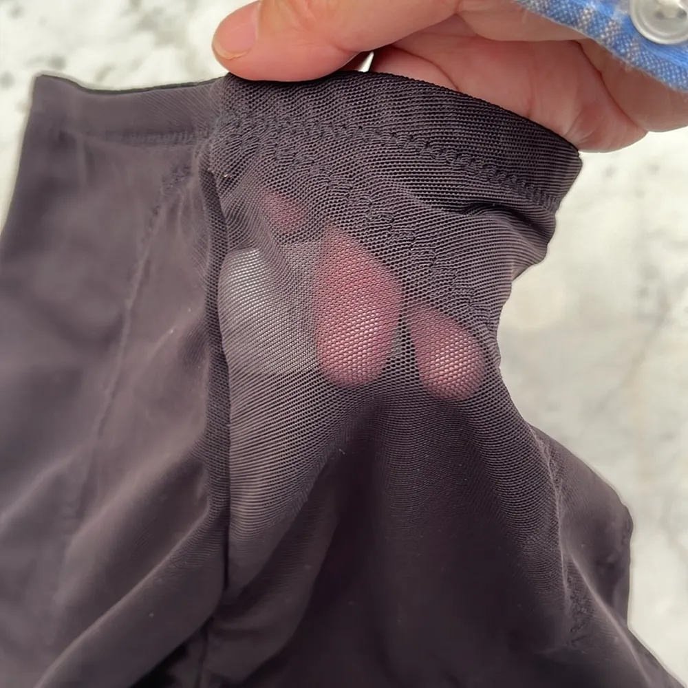 MiracleSuit Woman’s  but lifting and belly tights pants - Image 4