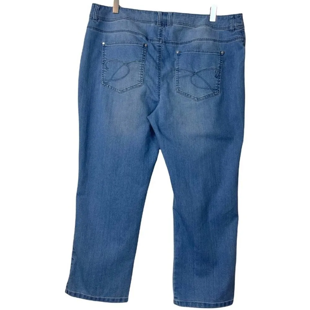 Chico’s Platinum Crop Light Wash Mid Rise Jeans Chico's Size 2 - Women's Size 12 - Image 2