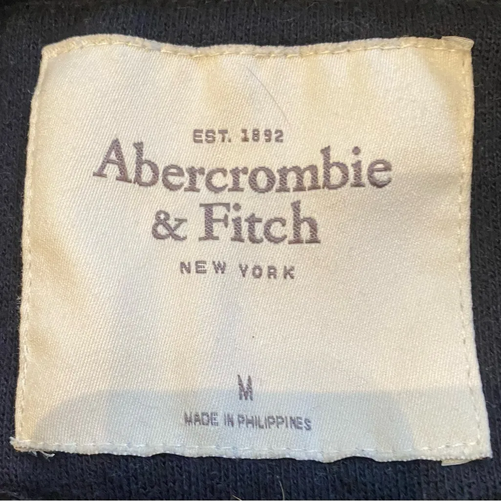 Abercrombie & Fitch Women’s‎ Medium Navy Sweatshirt  W/Pink Velveteen Graphics - Image 5