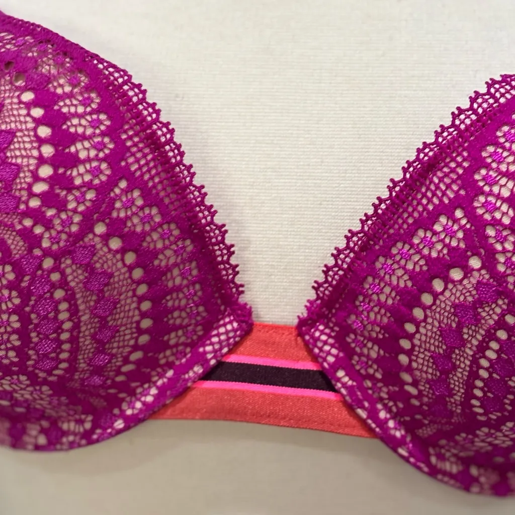 Victoria’s Secret VINTAGE ‘Very Sexy (Bombshell) Push-Up Bra - Image 6