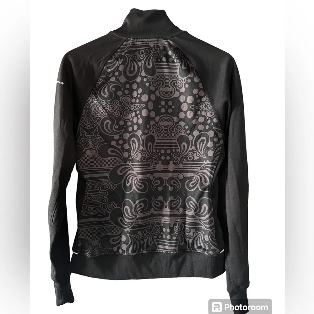 Brooks Running Jacket Track Size M Black Shelter Tech Full Zip Women’s Infiniti - Image 2