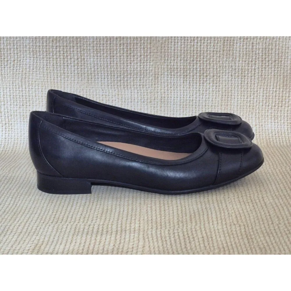 Women's Size 7 Clarks Un Blush Cove Black Leather Ballet Flat Buckle Toe Comfort - Image 6