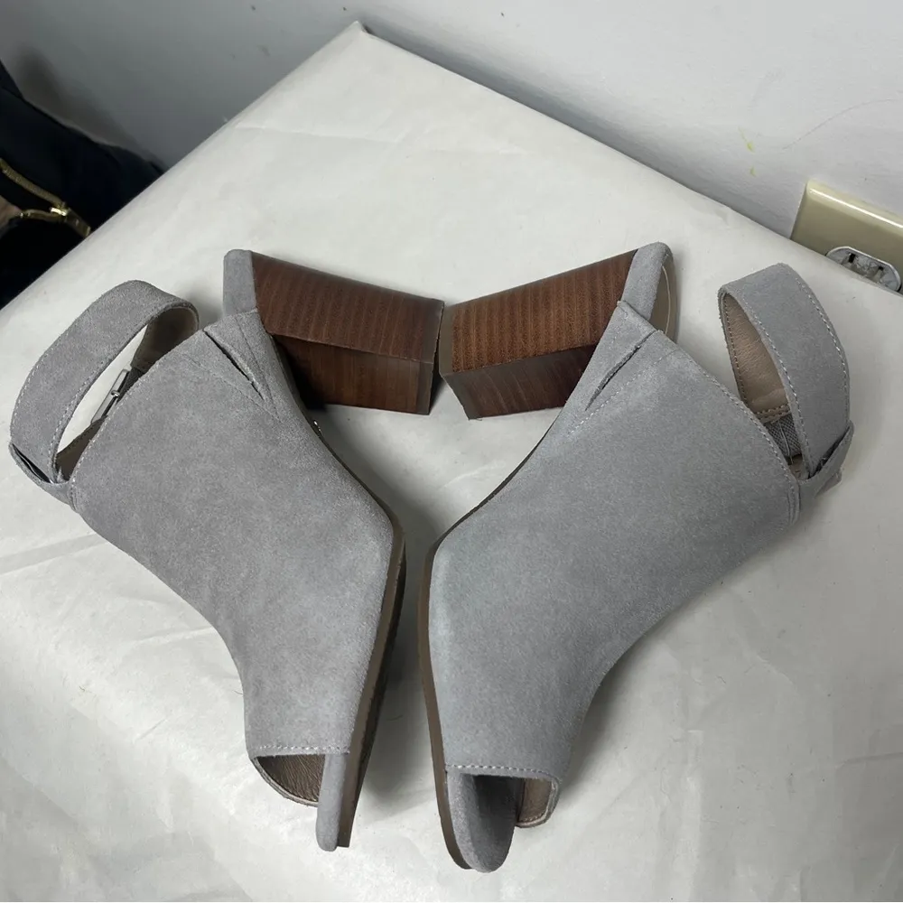 Vionic Suede Perk Kaia Heel - Ladies Peep Bootie Stacked Heels Sz 7 - Image 6