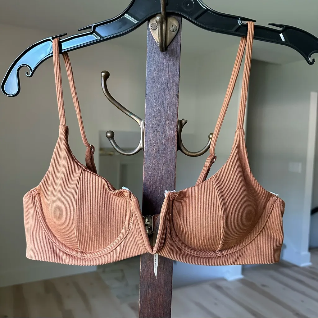 SheIn  Cognac Ribbed V Underwire Adjustable Strap Bikini Padded Bikini Top Large - Image 2