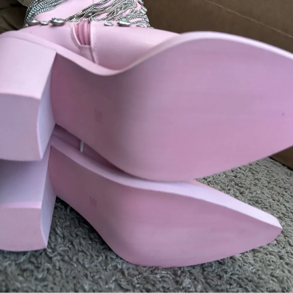 PINK WESTERN COWBOY BOOTS WITH SILVER FRINGE BRAND NEW SIZE 5 DOLLS KILL - Image 8