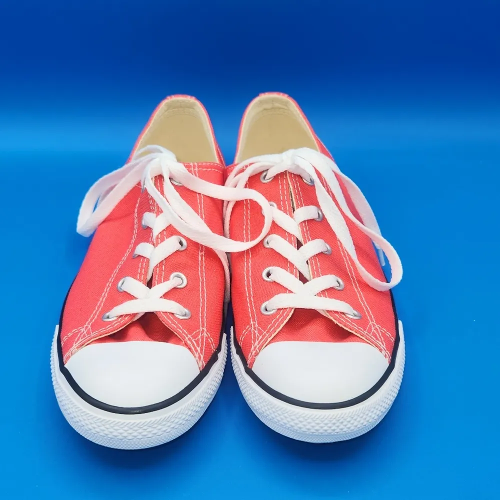 Converse Women's orange Classic Chuck Taylor All-star, Size 10 - Image 4