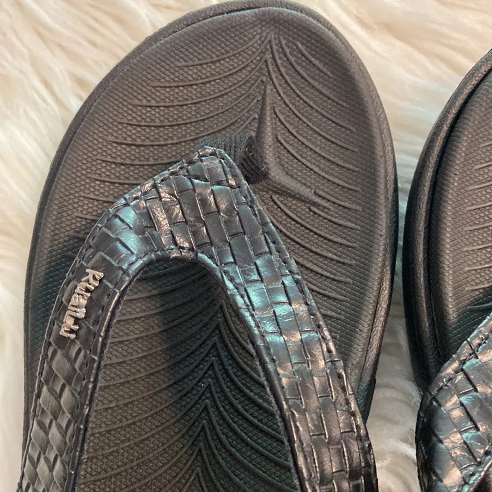 Kualu Black Flip Flops size 9.5 brand new - Image 11
