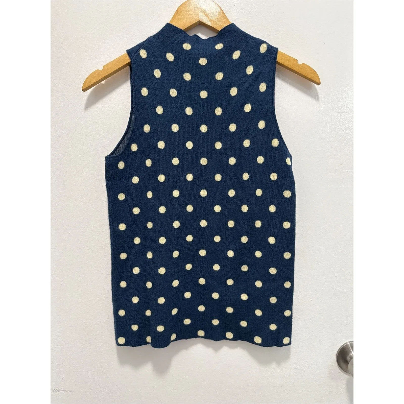 Ann Taylor Women's Blue & Cream Polka Doy Print Top Size S Petite‎ Sleeveless - Image 6