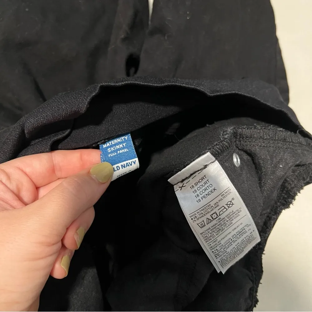 Old Navy Black Maternity Jeans Denim Stretchy Size 18 Short Pregnancy Baby - Image 8