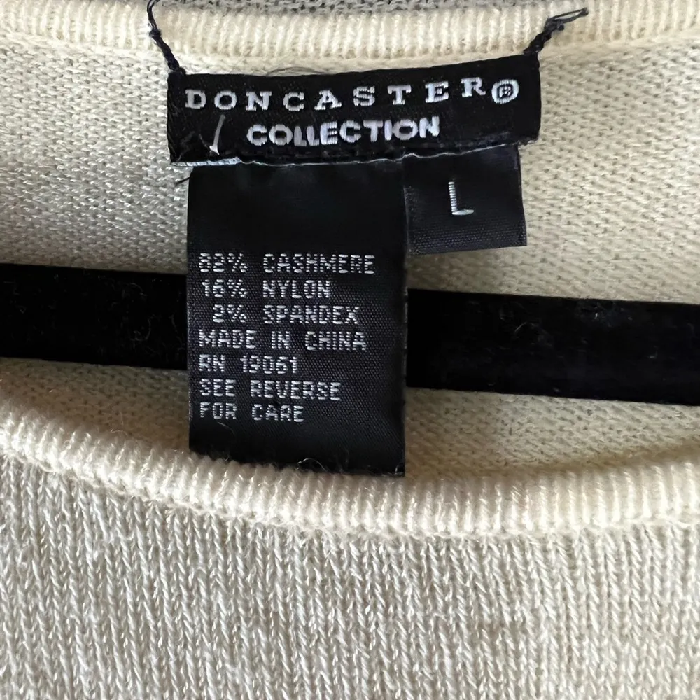 Doncaster  Collection Cashmere Blend Sweater Set in Ivory Size Large - Image 8