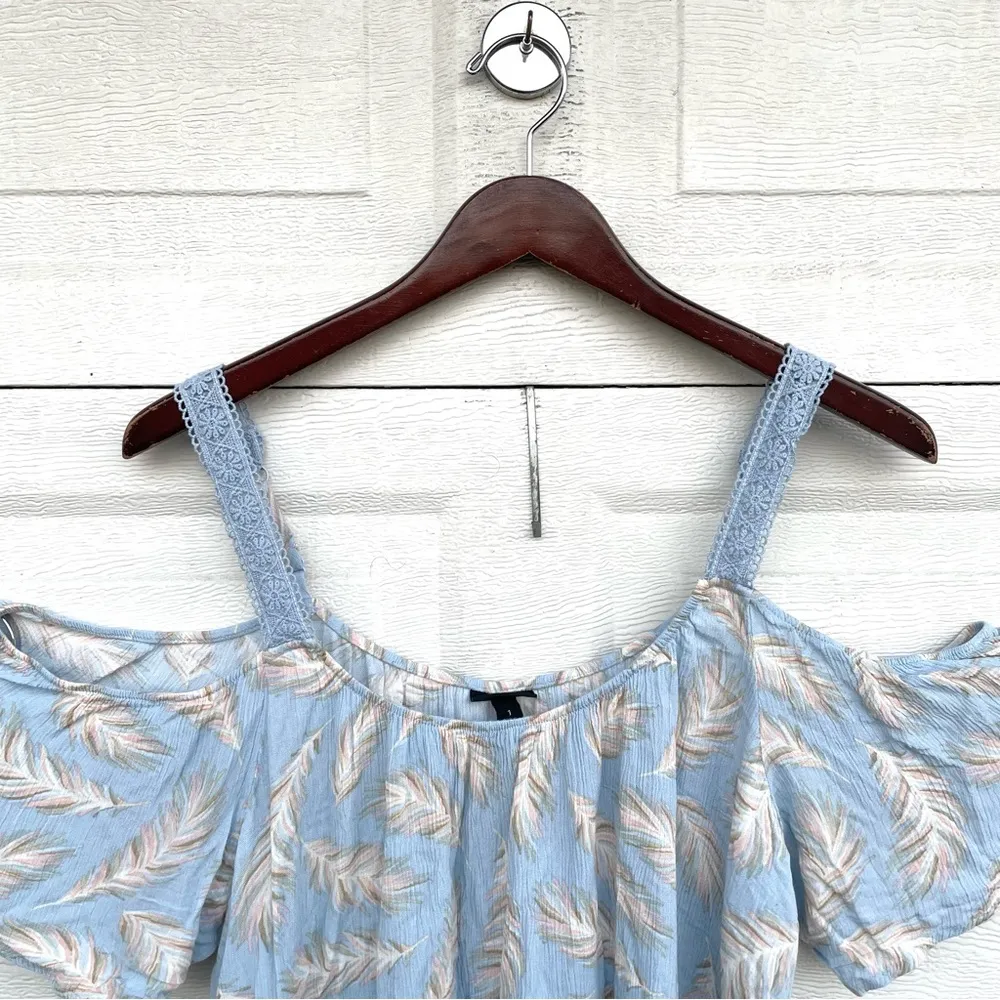 Torrid Womens Shirt Blue Plus Feather Cold Shoulder Flutter Sleeve Plus 1X - Image 5