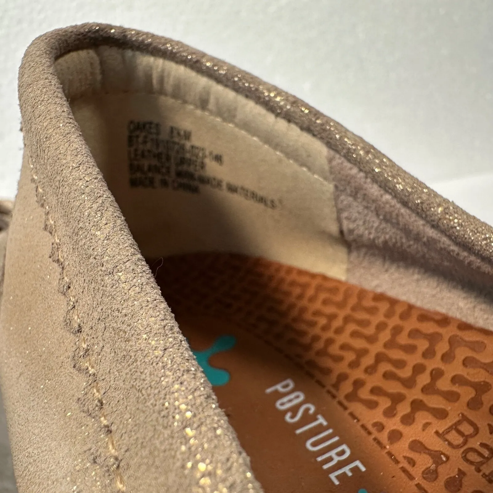 Baretraps Posture Comfort Gold Oakes Loafers Women's 8.5 M Perforated Leather - Image 8