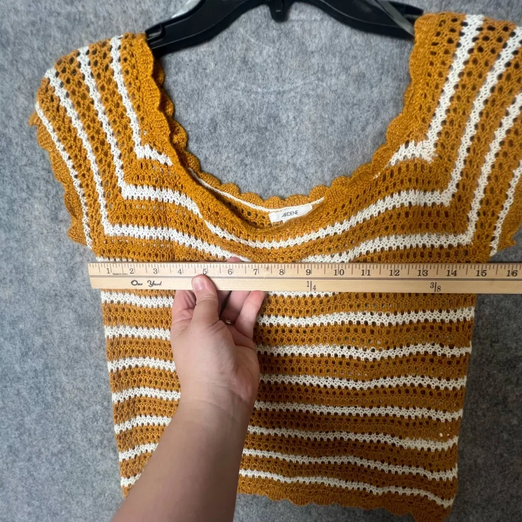 Ardene Women Size Large Crotchet scalloped neck trim short‎ sleeve top Orange - Image 4