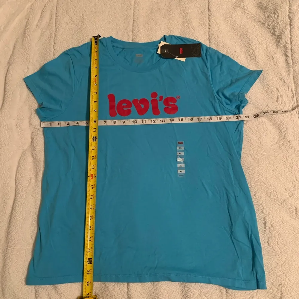 Levi's Women’s Tee - Image 7