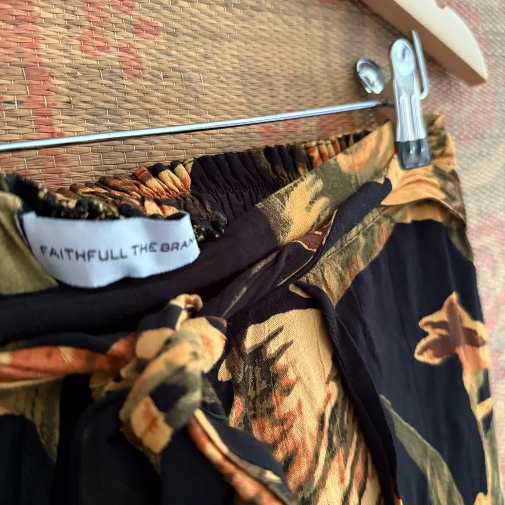 Faithfull The Brand 'Tiki Tiki' Pavillion Wide-Leg Pants - Image 12