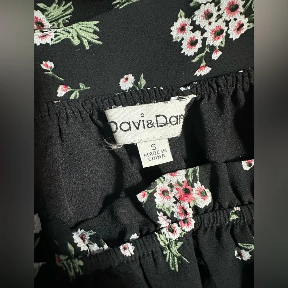 Davi & Dani Black Floral Feminine Bell Sleeve Stretch Waist Sundress Cute Dress - Image 3