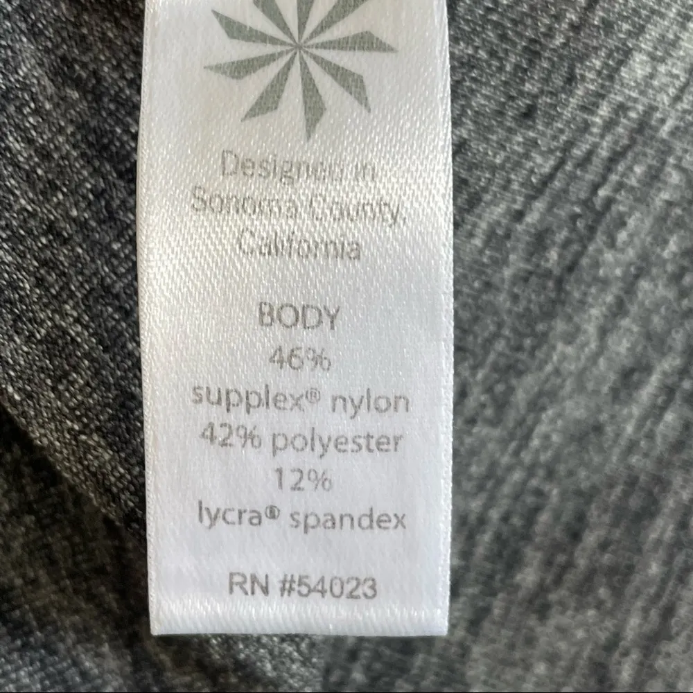 Athleta Chaturanga Gray Capri Style 921625 - Image 6