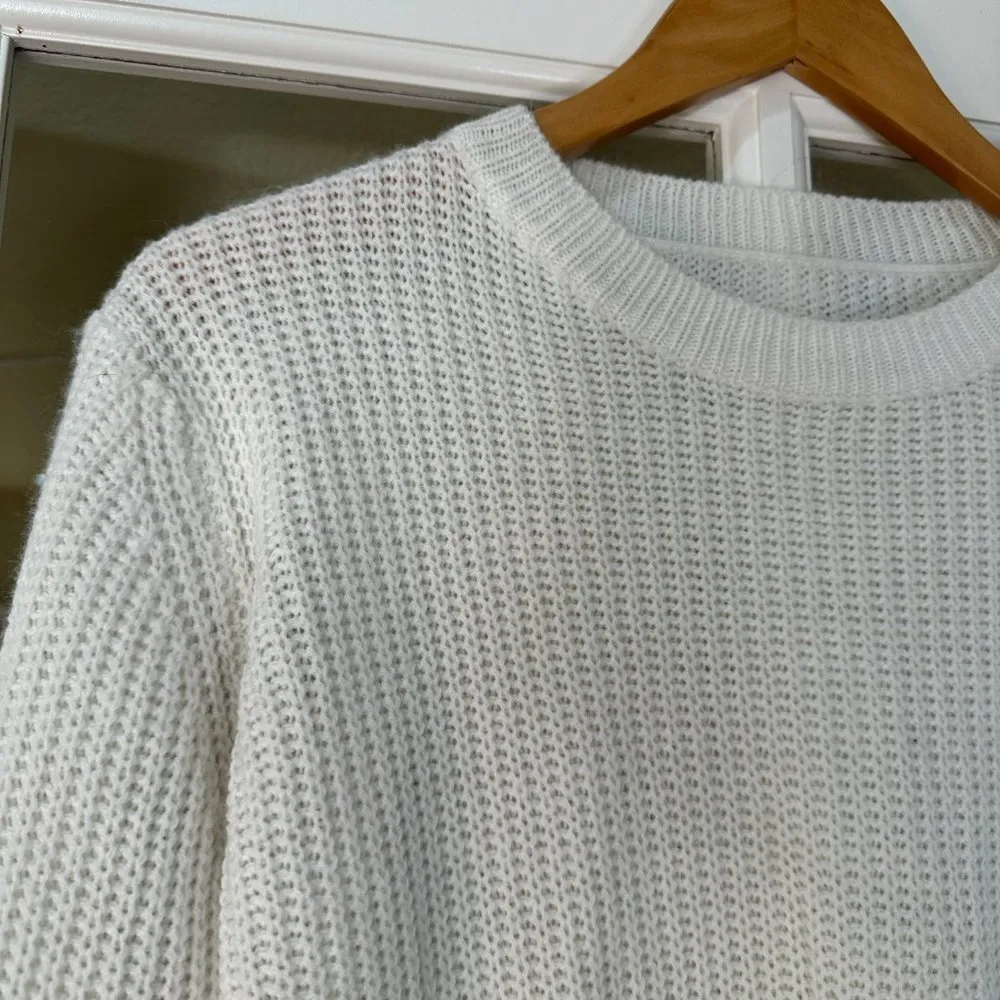 SHEIN Bell Sleeve Cropped Chunky Sweater - small - Image 4