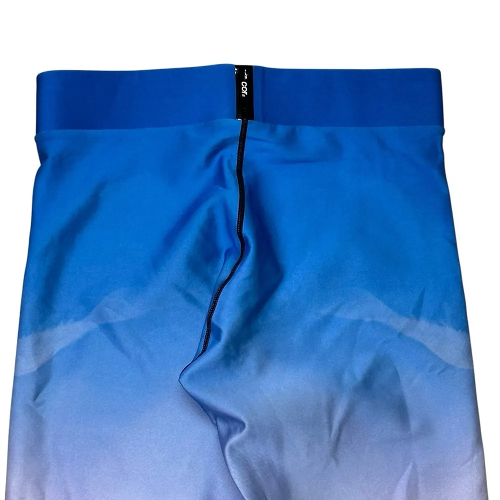 Ultracor Womens Size Medium Blue Ombré Floral Leggings NWOT $208 - Image 4