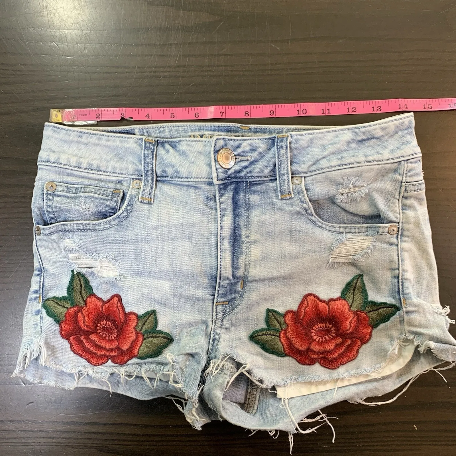 American Eagle Outfitters AE Hi Rise‎ Shortie Cutoff Jean Shorts 6 Rose Appliqué - Image 9