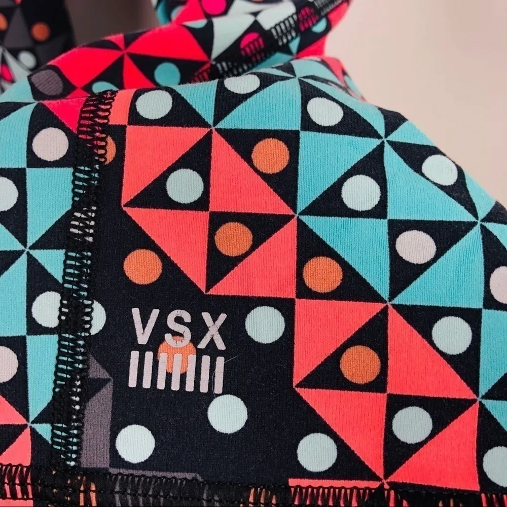 [Victoria Secret Sport]‎ Knockout Crop Capris B0045 - Image 2