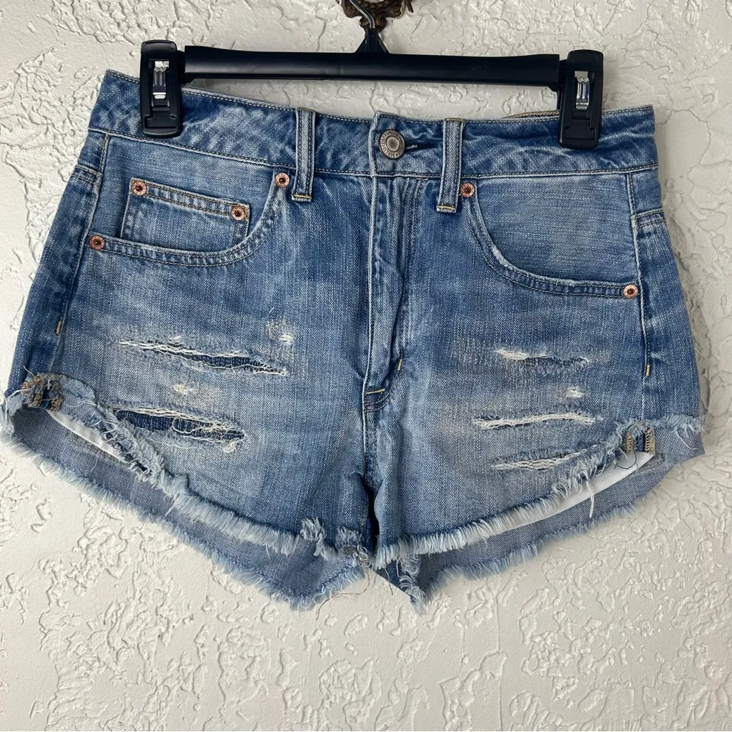 AMERICAN EAGLE Hi-Rise Festival Destroyed Cut Off Denim Jean Shorts Size 6 - Image 5