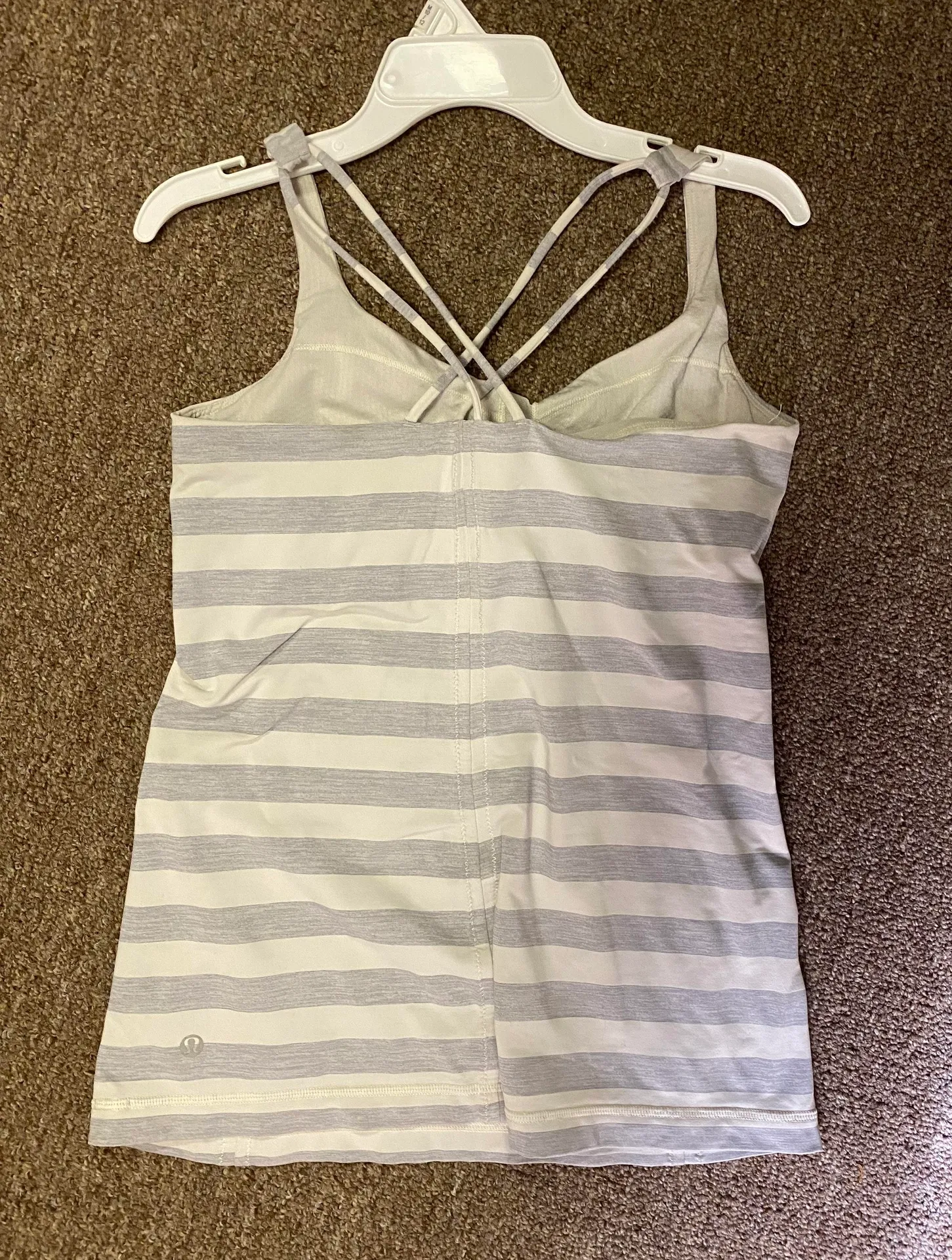 Lululemon tank top - Image 2