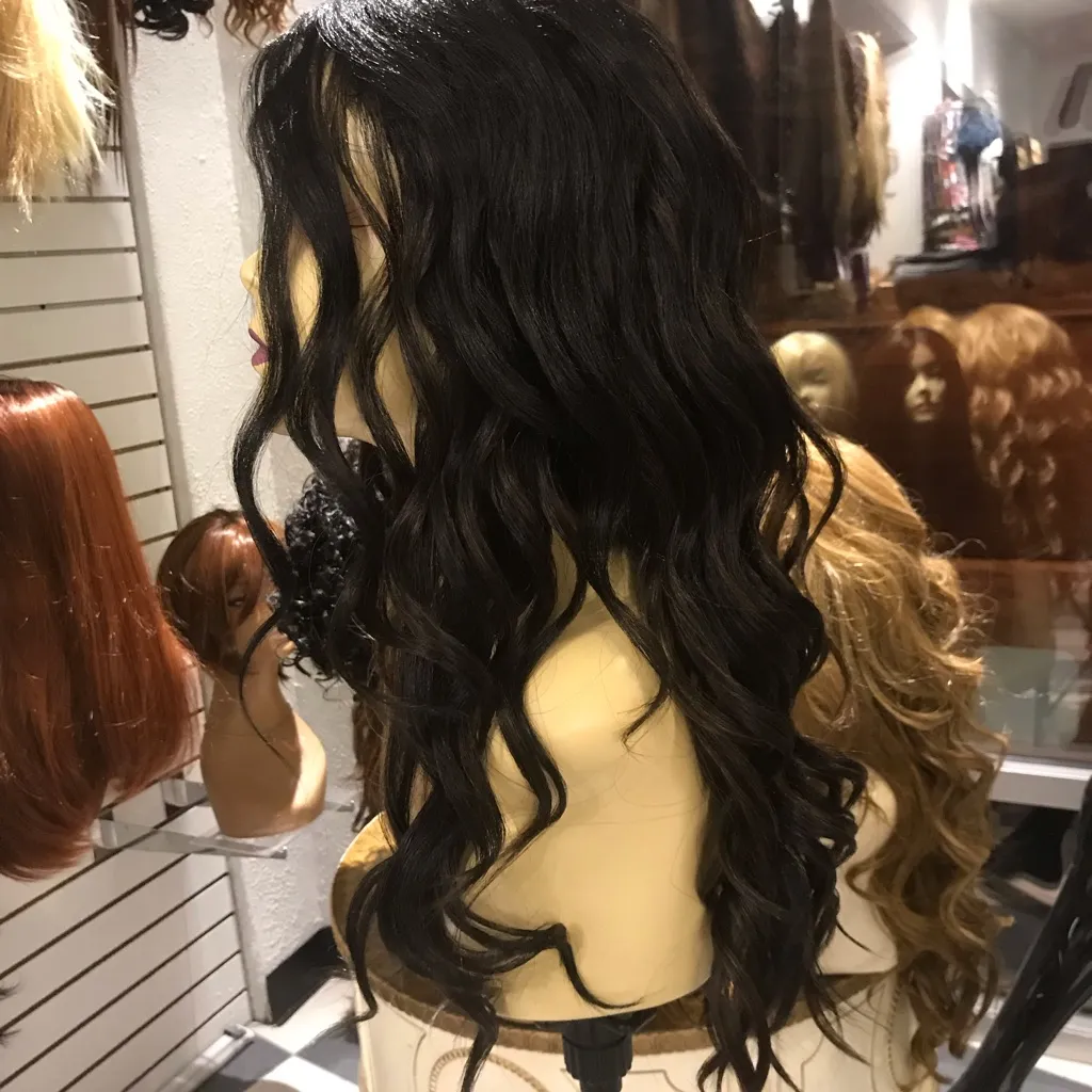 Long wig sale loose curls brand new 2020 Wig Black Size 24 - Image 3