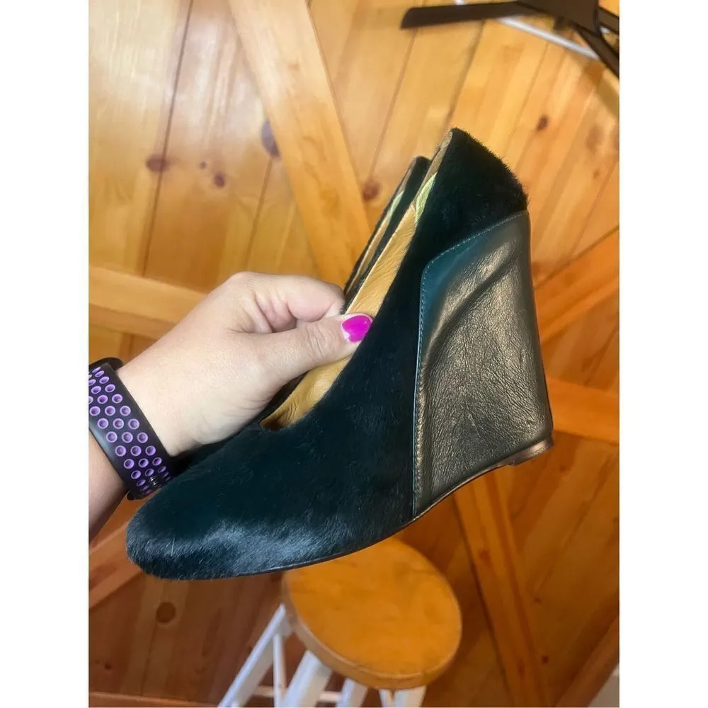 VINCE Dark Green Leather Pony Hair Wedges Sz. 6M - Image 8