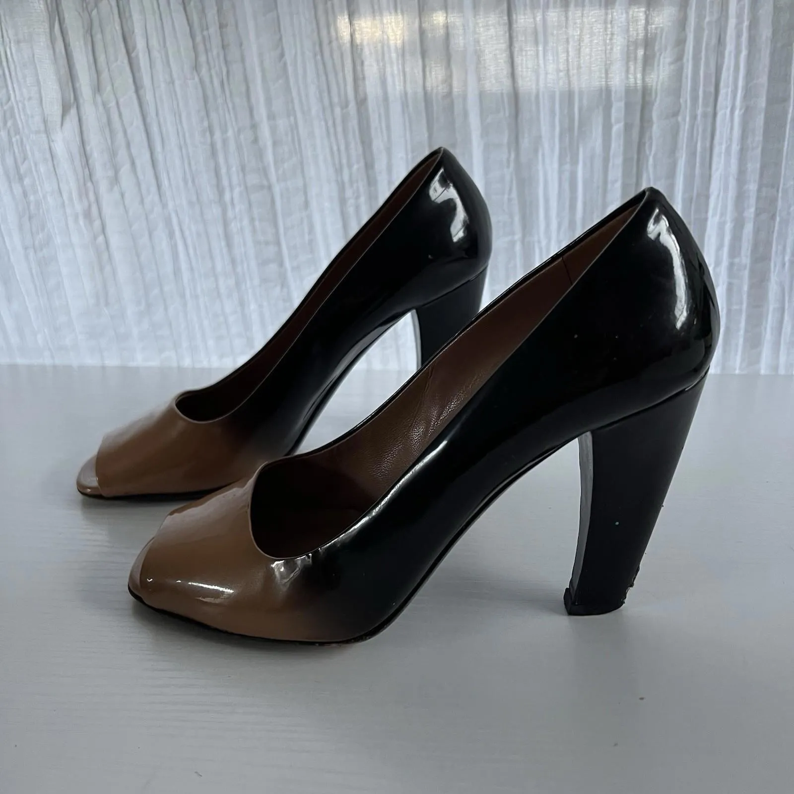 Vintage PRADA Ombré Two-Tone Patent Leather Peep Toe Heels Black Tan Block Pumps - Image 9