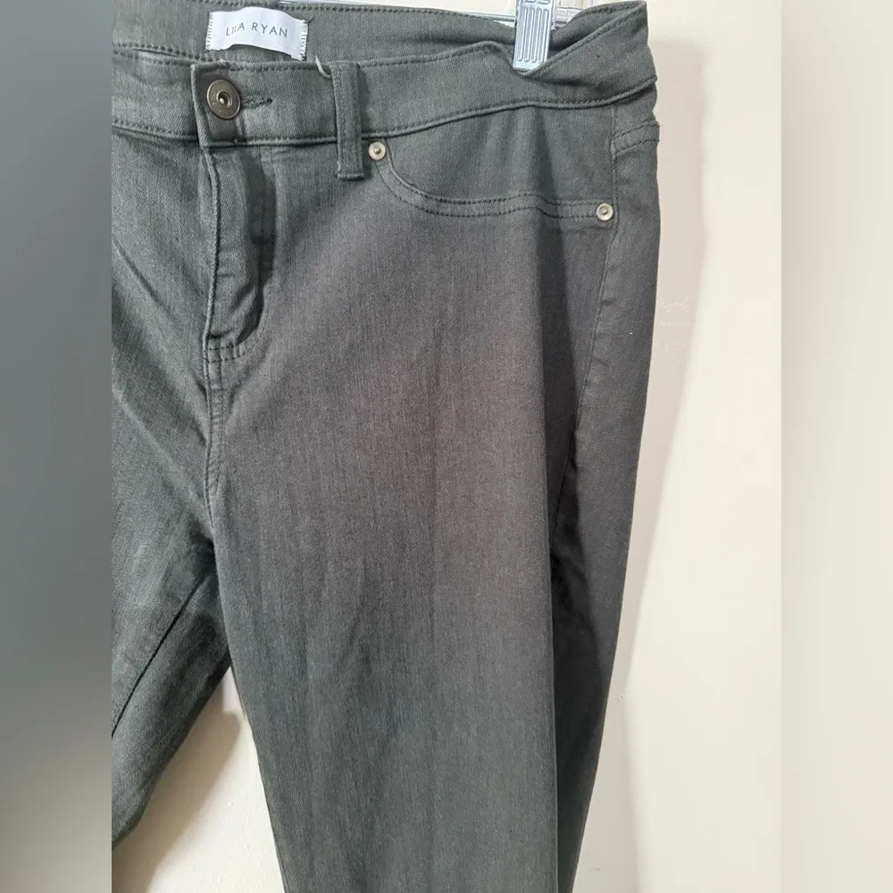 Lila Ryan 🎄 “ Green” Jeggings - Image 3