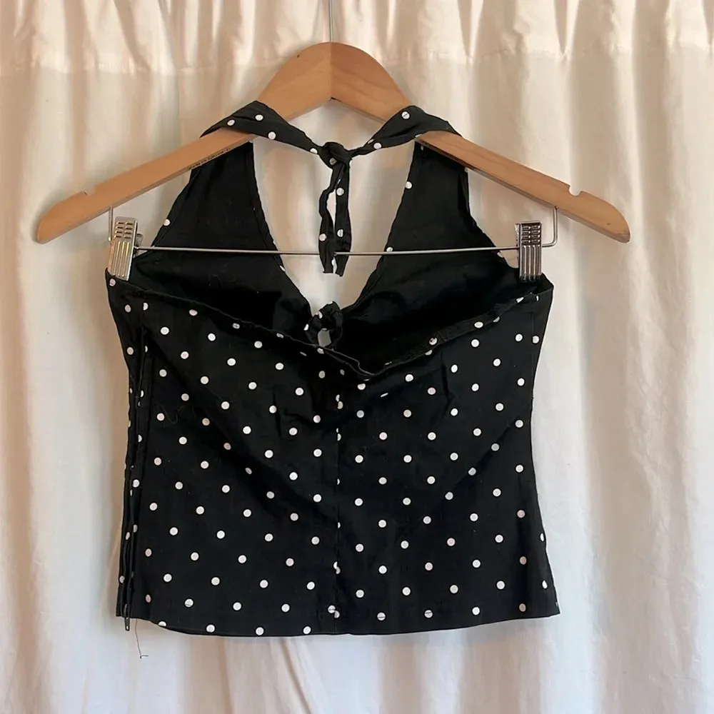 Evolution Not Revolution Vintage Retro 90s Polka Dot Cropped Tie Halter Top Black - Image 4