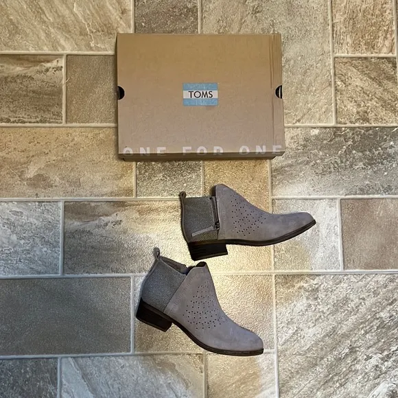 Like New Toms Deia Booties - Image 2