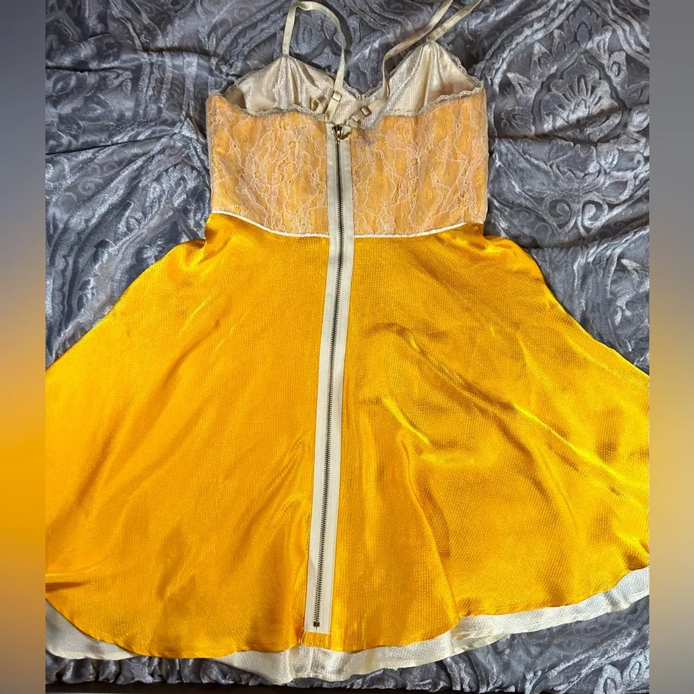 Caitlin Michelle Yellow Fit & Flare Dress with Lace Bodice Sz 6 - Image 13