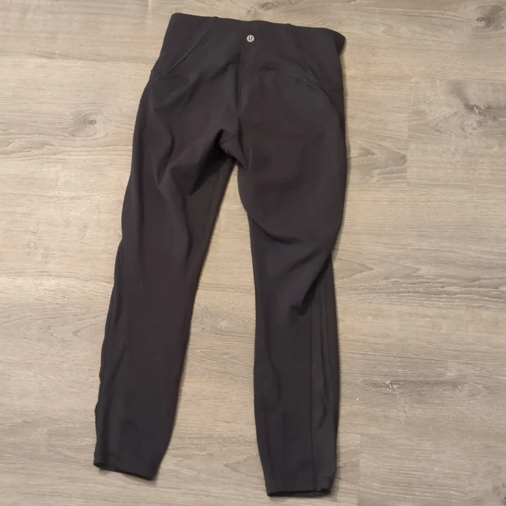 Lululemon deep coal train time 7/8 25" leggings size 8 - Image 7