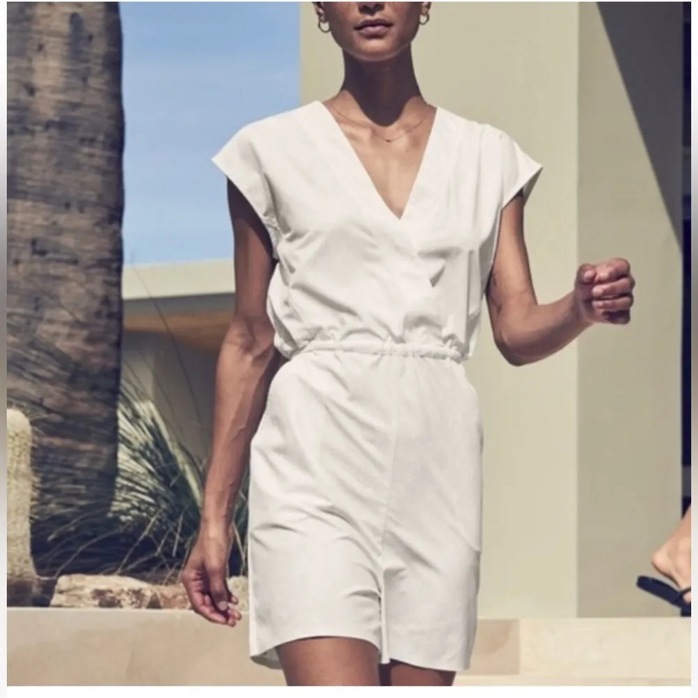 Athleta Marlow Romper XS Pearl White Python Snakeskin Print Elastic Waist - Image 2