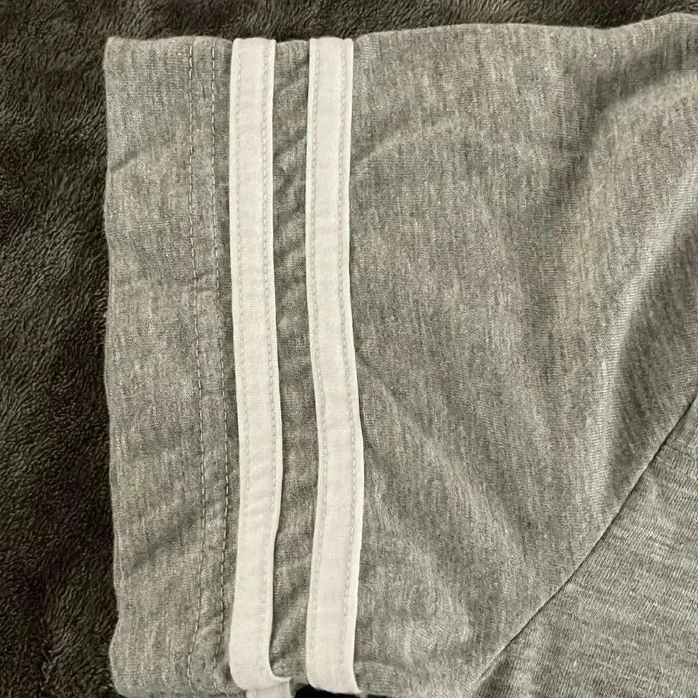 2/15 Yellowstone baseball tee Rip Gray Size L - Image 4