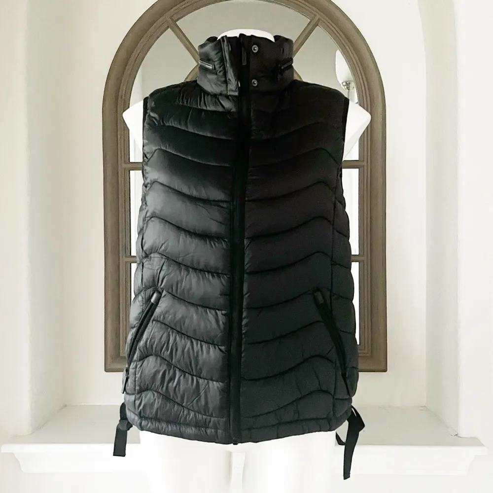 Bernardo Puffer Vest, Black Size S New w/Tag - Image 2