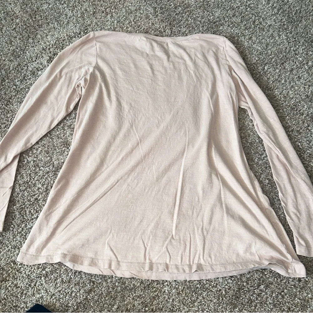 LOGO Lavish Legacy Soft Pink Floral Embroidered Long Sleeve Top Sz XS - Image 7