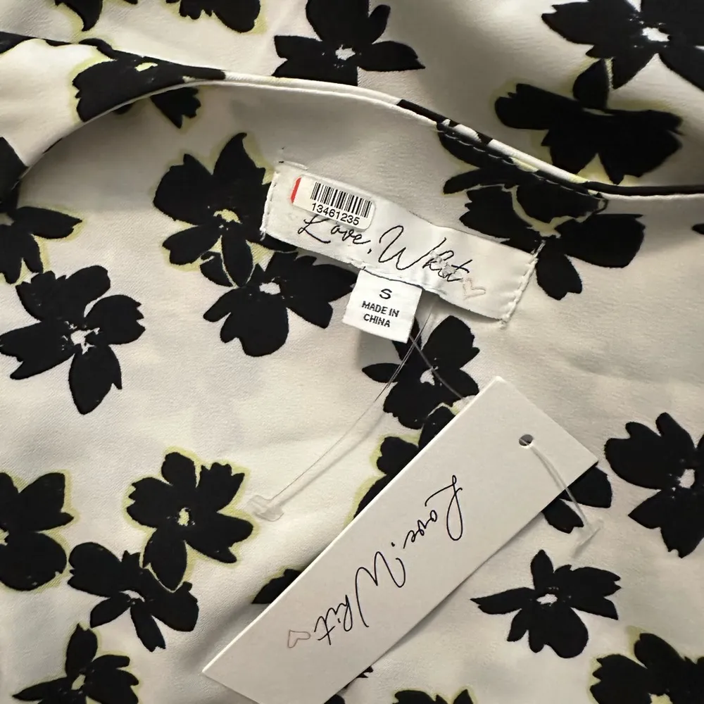 NWT Love, Whit by Whitney Port Floral Wrap Midi Dress Size S Black - Image 5