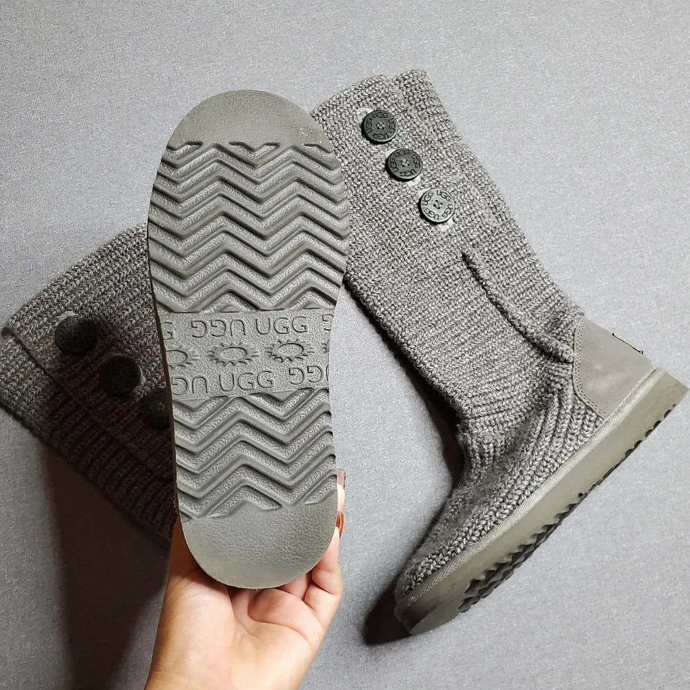 Uggs Cardy Gray Knit Boots - Image 2